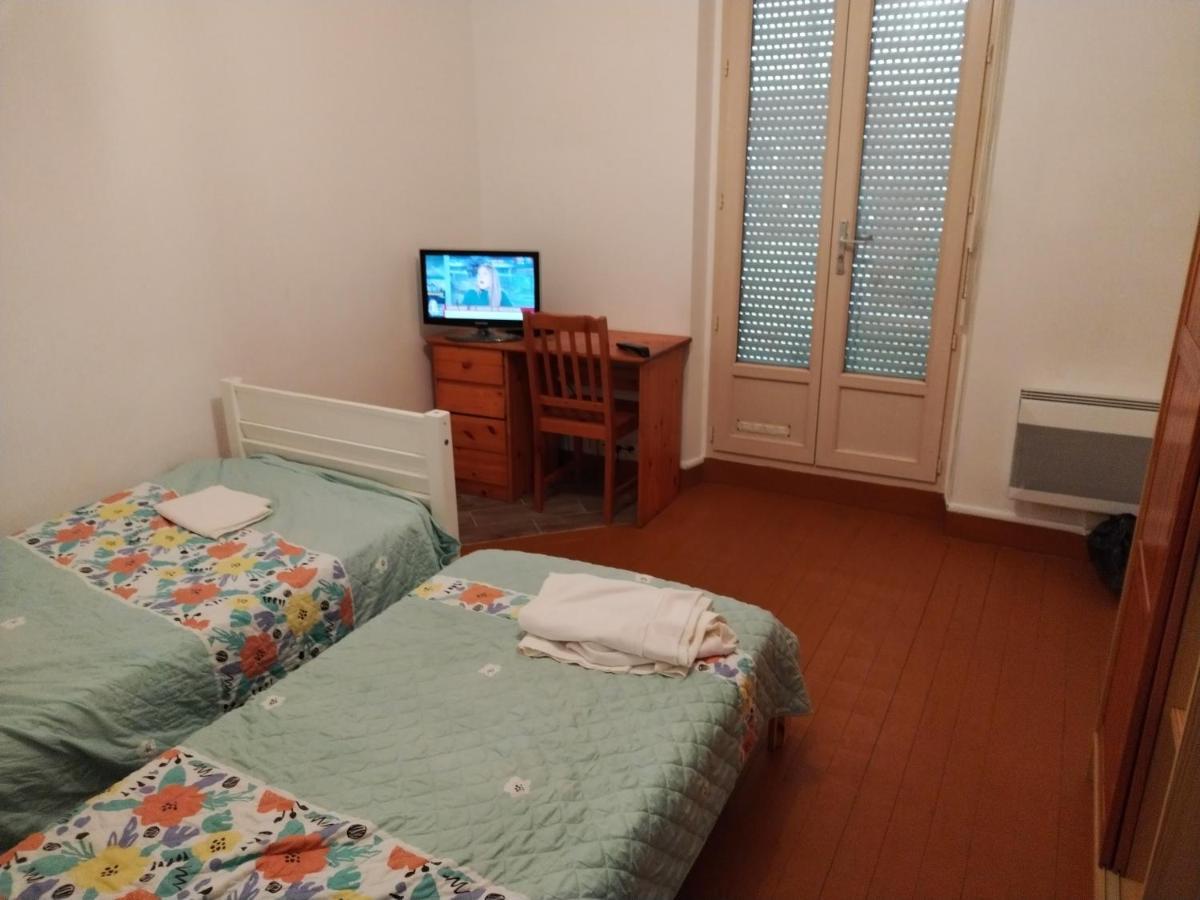 Loue Studio Propre !, Endroit Tres Calme, A 5 Minutes Gare Mantes La Jolie, 외부 사진